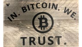 Tekstbord In Bitcoin We Trust